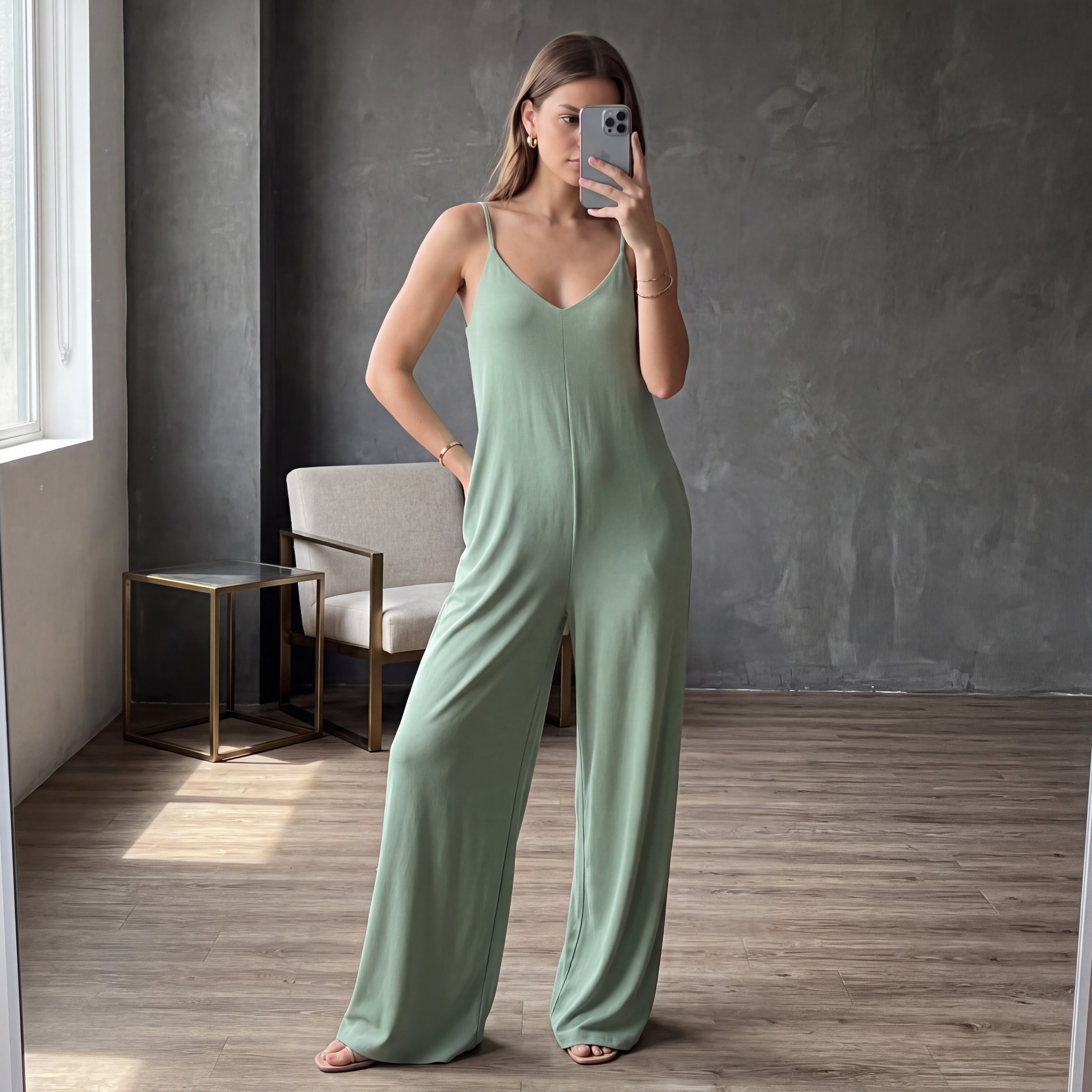 JJumpsuit Xally 107 escote V tirantes finos sin mangas pierna ancha wide leg bolsillos looks casuales o de salida image number null