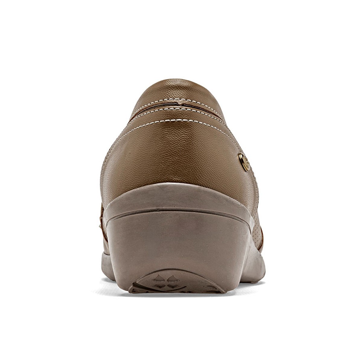 Mocas&iacute;n de mujer con perforaciones y cu&ntilde;a baja color camel image number null