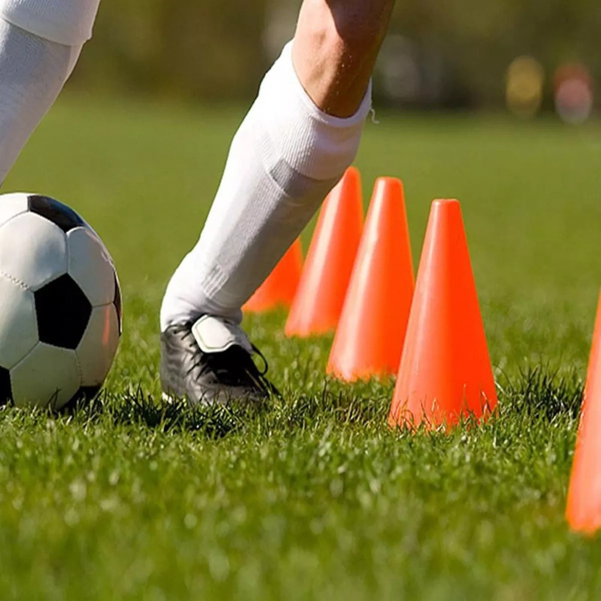 Kit De Entrenamiento De Conos De F&uacute;tbol Deportivo De 30 Pza image number null