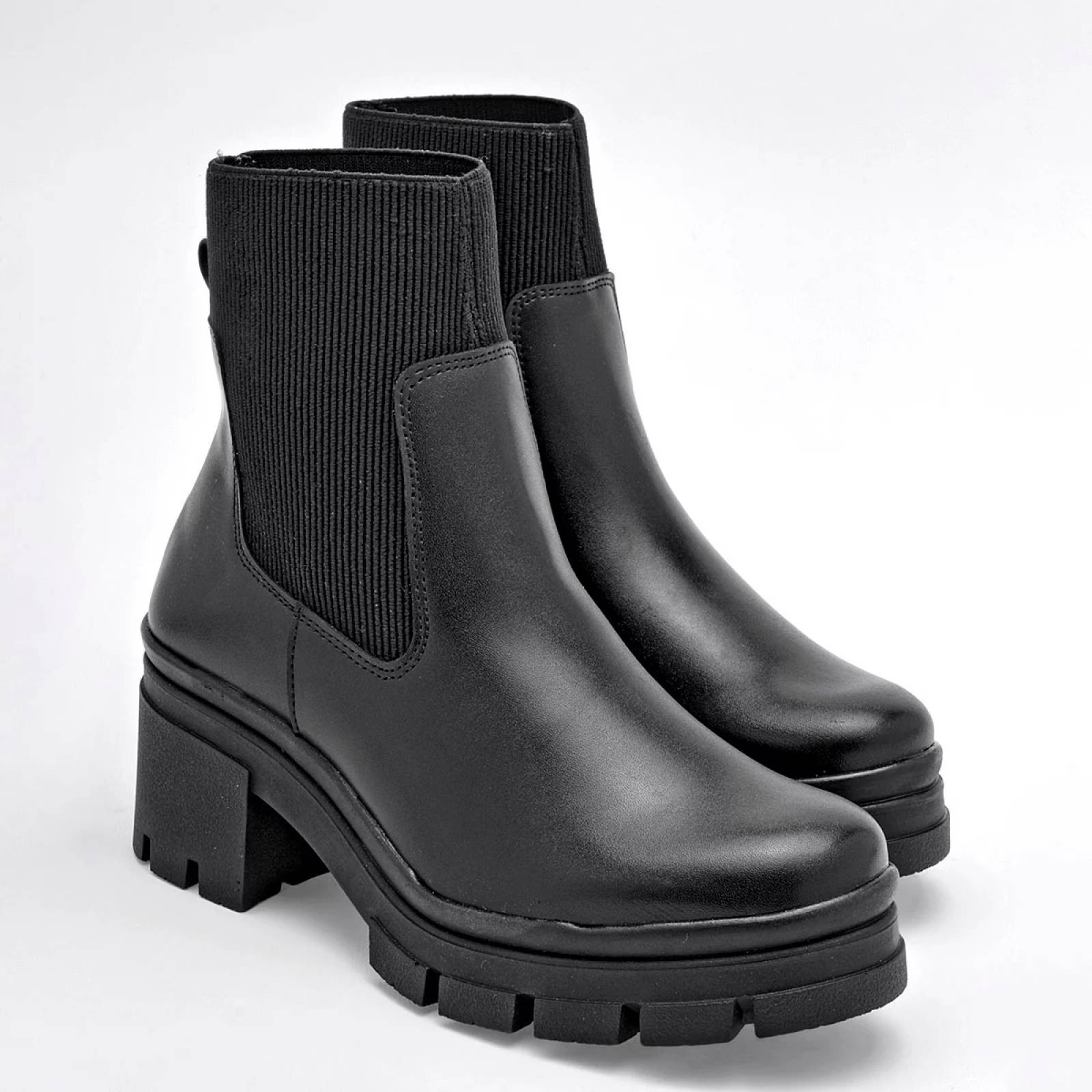BOTA CON ELASTICO Y PLATAFORMA de Green love Para Mujer Negro 93151 T7 image number null