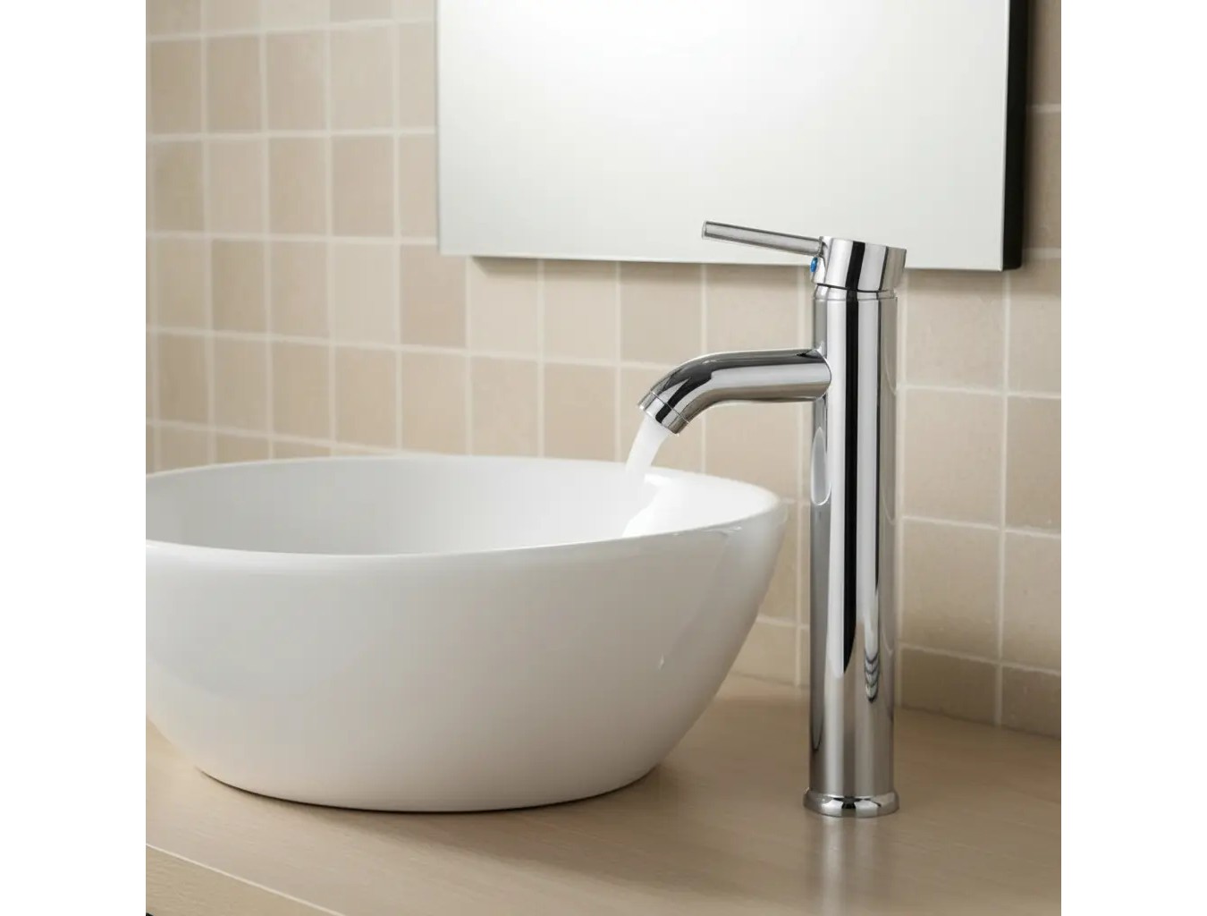 Grifo de lavabo alto cromado con dise&ntilde;o moderno image number null