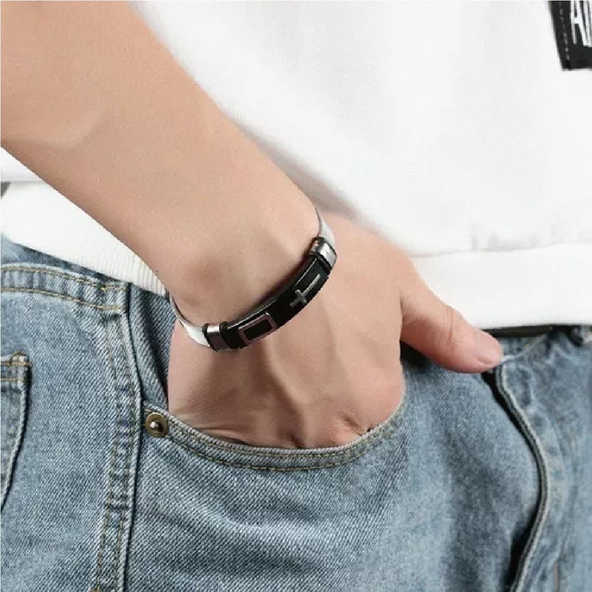 Pulsera Brazalete Acero Inoxidable Hombre Cruz Malla Inglesa Color:Negro/Plata image number null