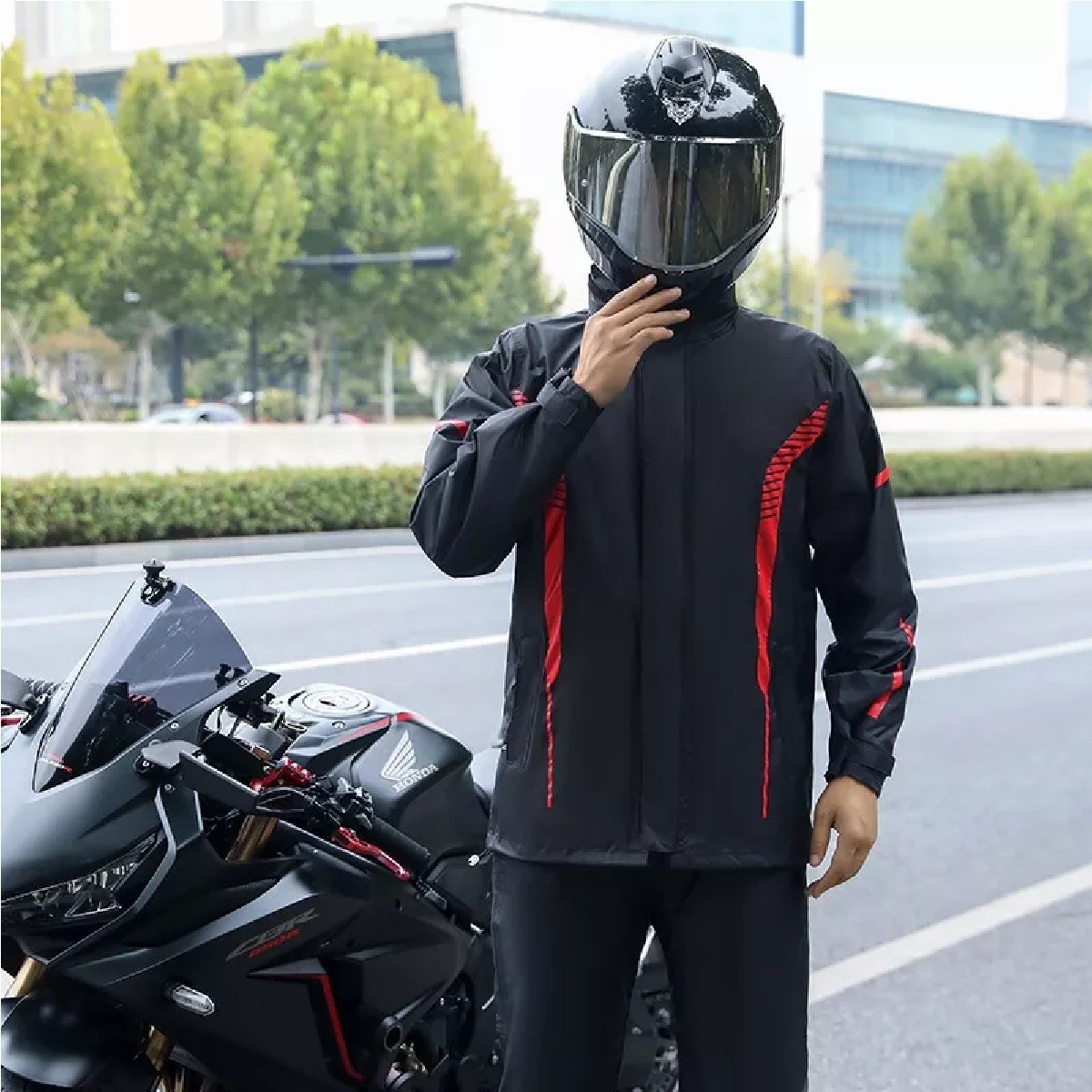 Impermeable Motociclista Reflejante Con Capucha Alta Negro/Rojo XXL. image number null