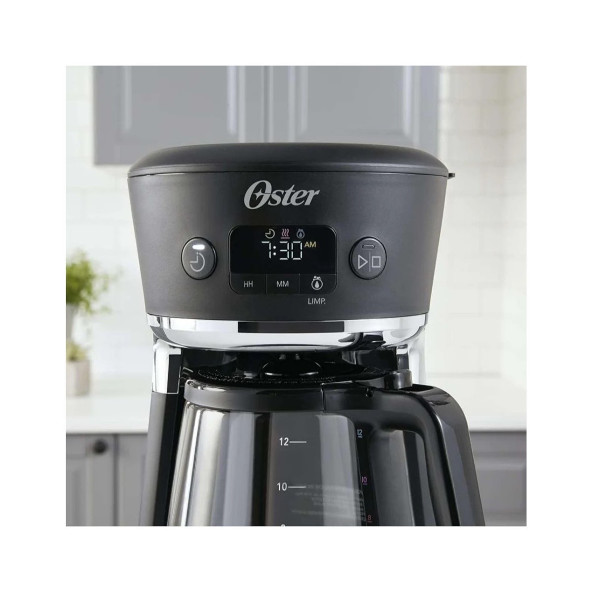 Cafetera Programable Oster con Sistema de Medici&oacute;n 12 Tazas Negra BVSTRF100 image number null