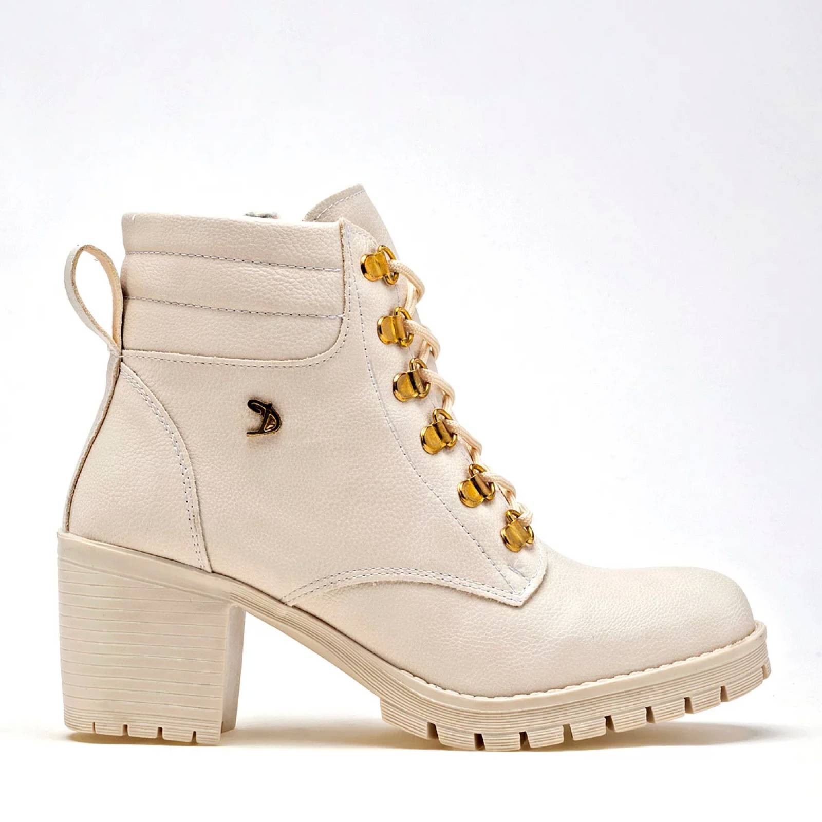 BOTA CON AGUJETA Y PLATAFORMA Para Mujer Celex 631, Color LATTE CE V7 image number null