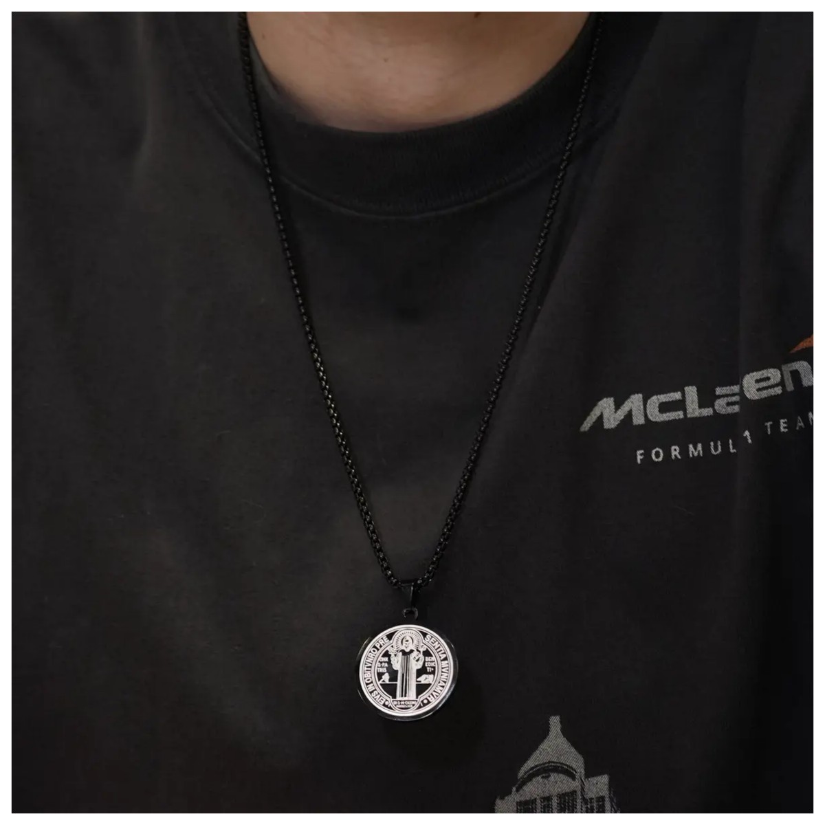Collar Medalla San Benito Dije Cadena Acero Inoxidable Negro image number null