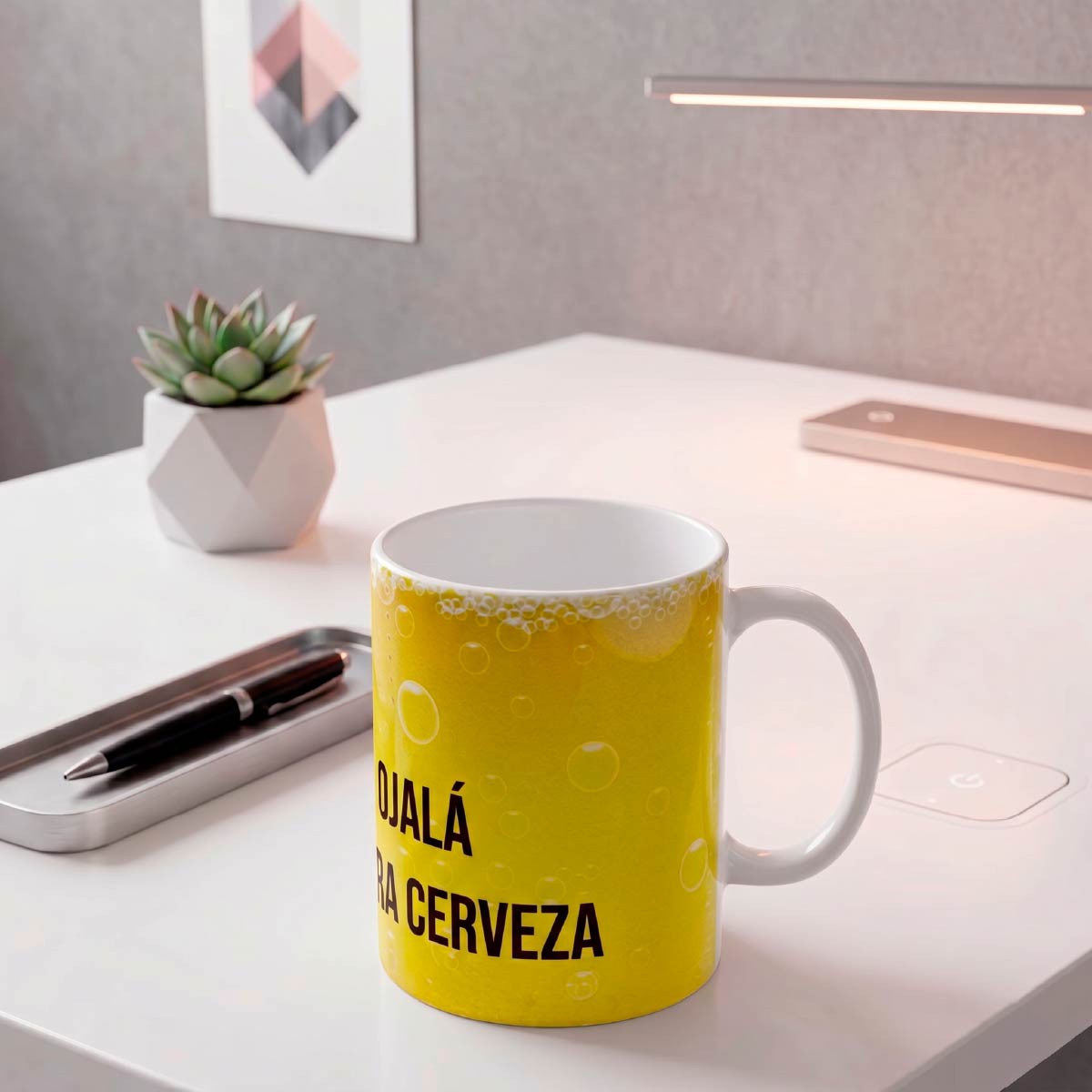 Set de 2 tazas color blanco con amarillo, ojal&aacute; fuera cerveza image number null