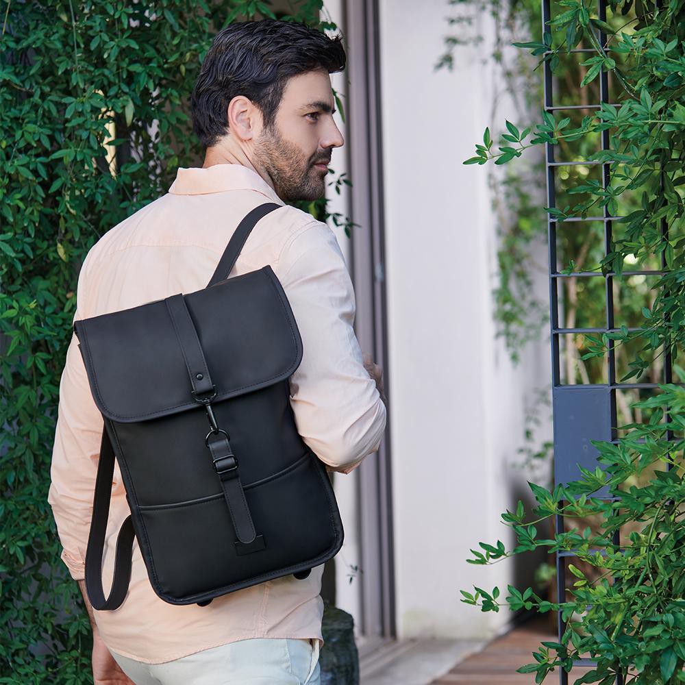 Paquete 5 piezas Mochila corporativa con placa met&aacute;lica grabable image number null