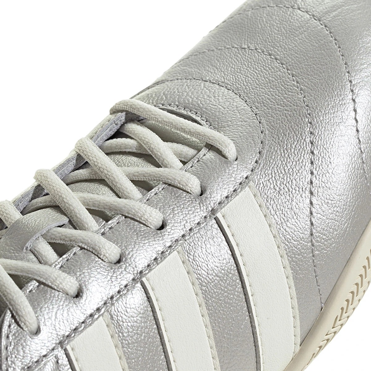 ADIDAS TENIS MUJER URBANO Grand Court Lo PLATA BLANCO image number null