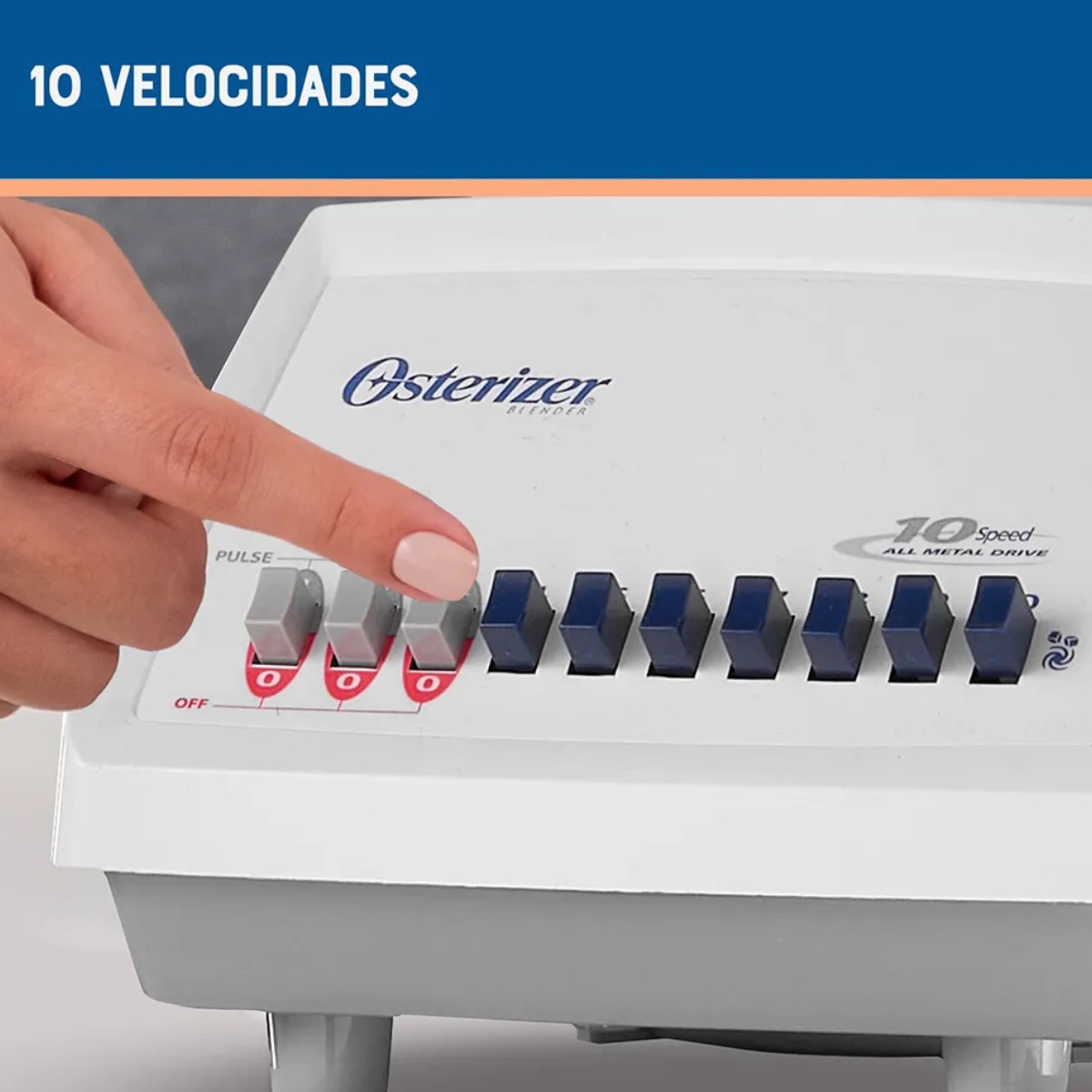 Licuadora 10 Vel Vaso De Pl&aacute;stico Blanca Oster Blst4108 Color Blanco. image number null
