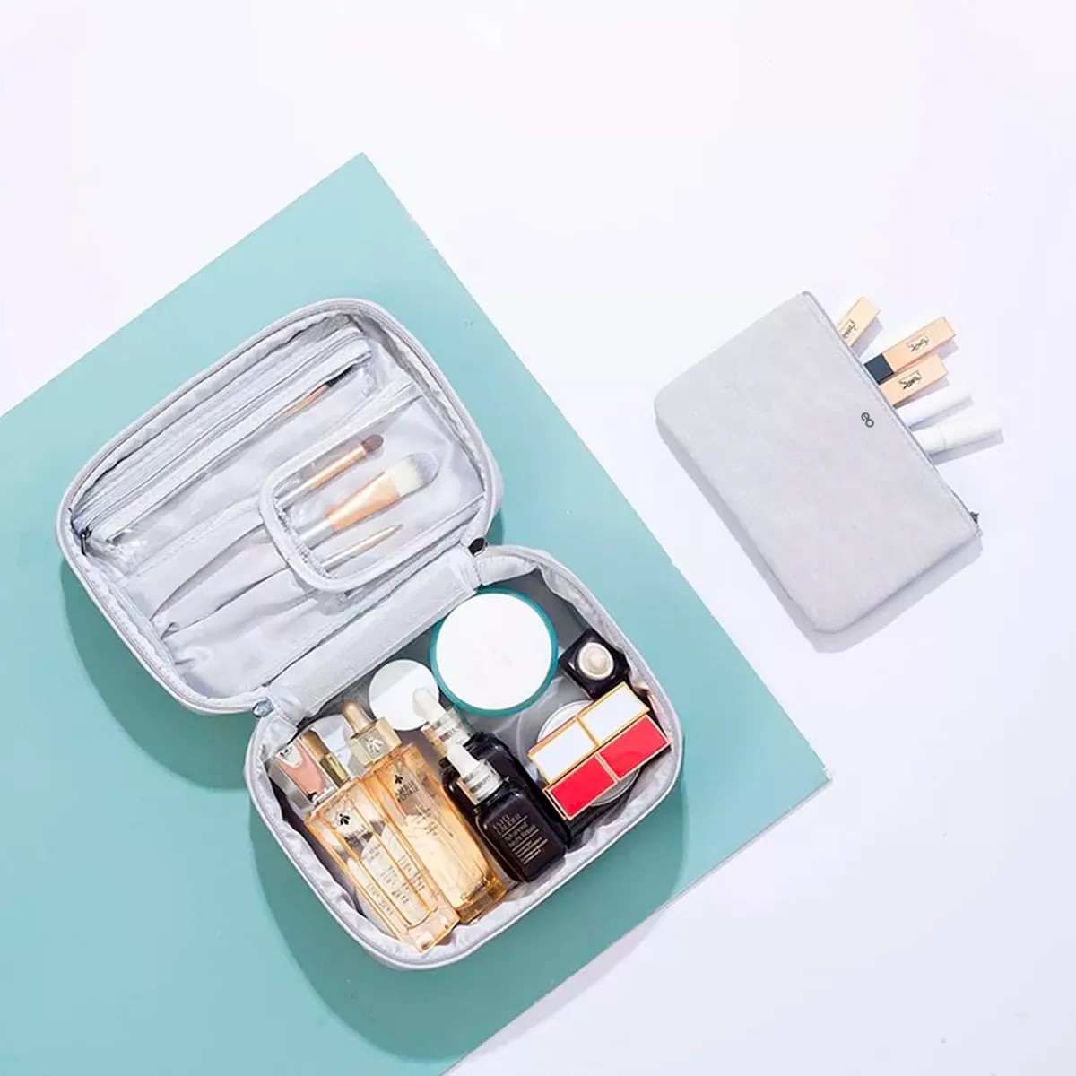 Cosmetiquera Bolsillos Brochas Bolsa Central Desprendible Color Gris image number null