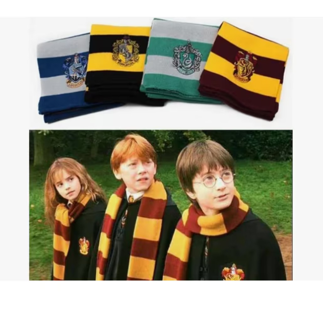 Bufandas Harry Potter Hogwarts Bordado color amarillo image number null