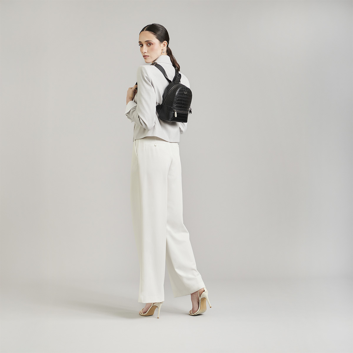 Mochila Backpack Negro Villanas By Gorett image number null