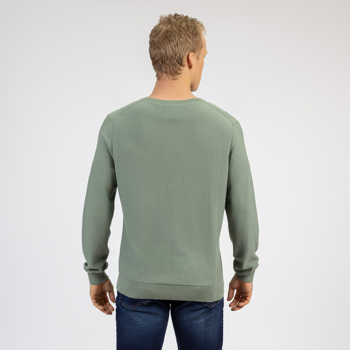 Su&eacute;ter Tejido Fino Verde Oscuro Nautica Cuello Redondo para Hombre image number null