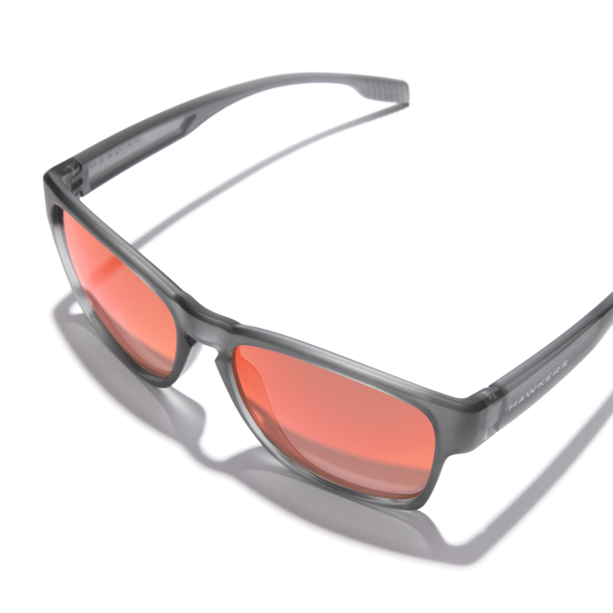 Lentes de Sol Hawkers Core Raw Polarized Grey Ruby Unisex image number null