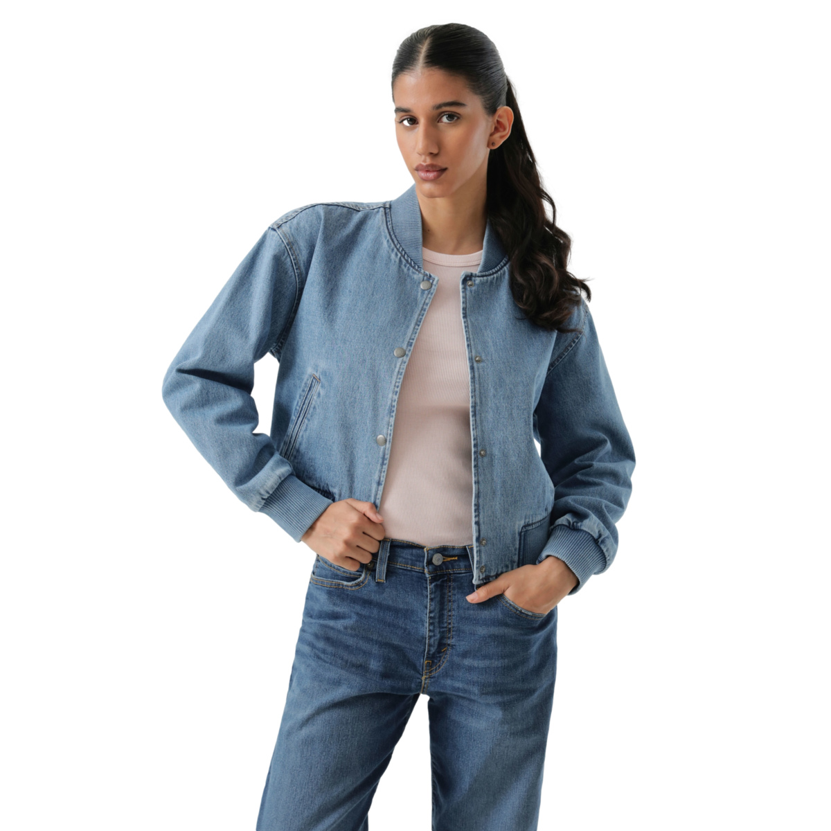 Chamarra Charm Levi&acute;s para Mujer image number null