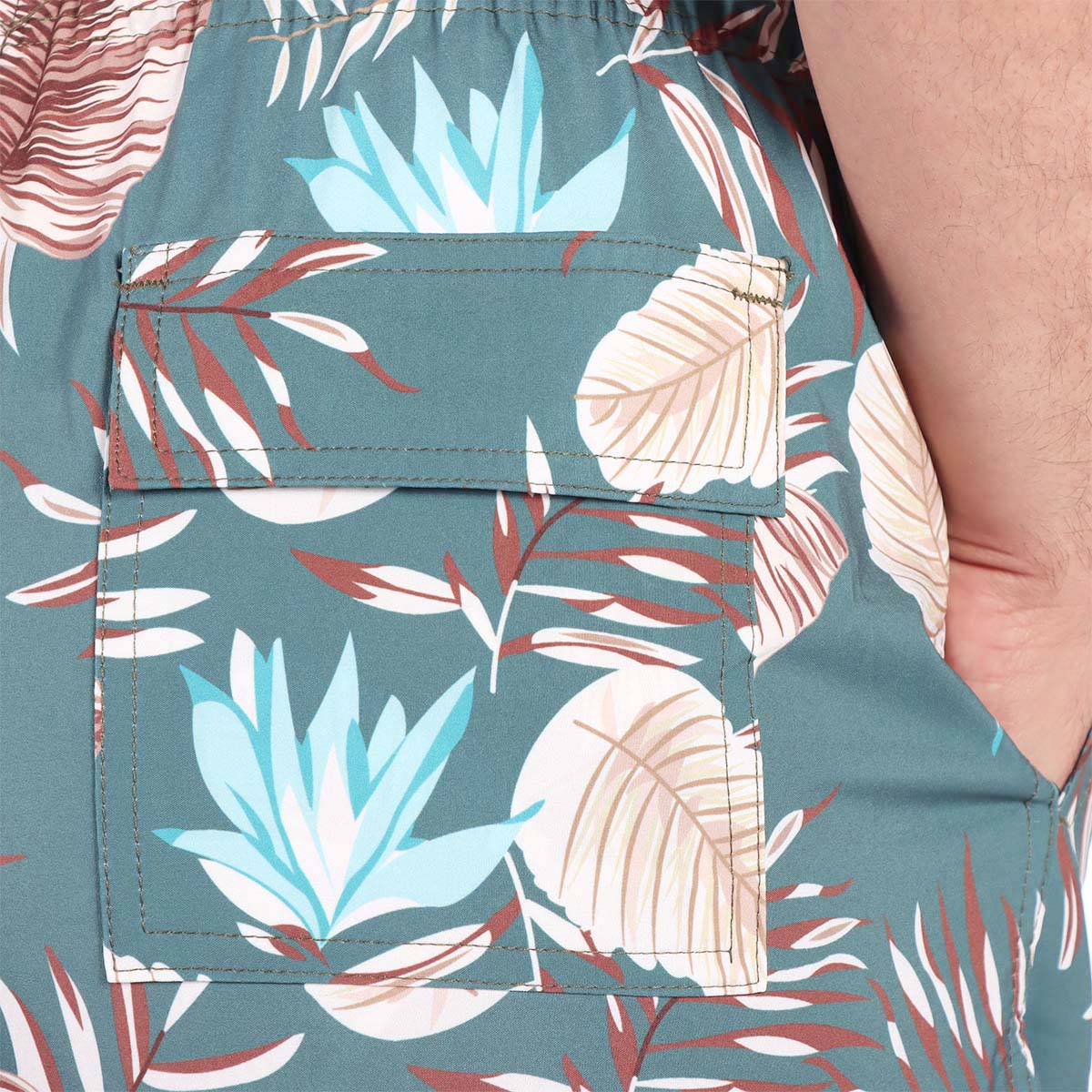 Traje de Ba&ntilde;o Estampado Tropical Regatta para Hombre image number null
