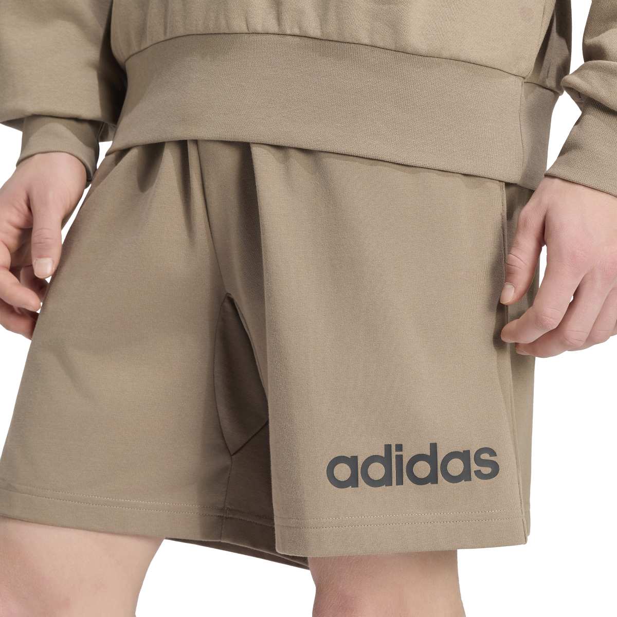 Short Casual Adidas Caf&eacute; para Hombre image number null