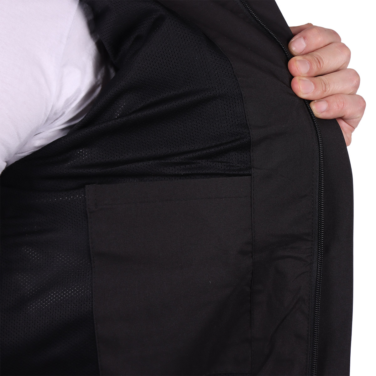 Chamarra Ligera con Capucha y Bolsillos Generra para Hombre image number null