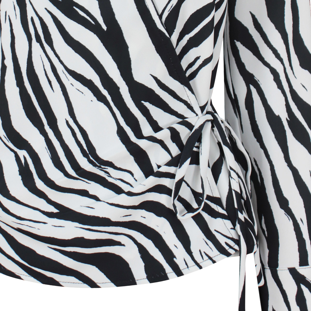 Blusa cruzada de manga larga con estampado cebra para Mujer Petite JUST BY BASEL image number null