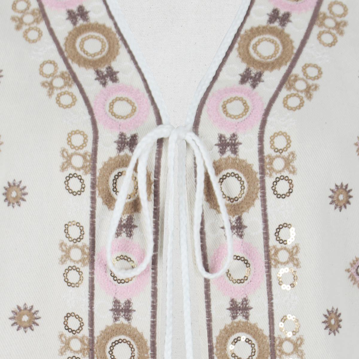 Chaleco &eacute;tnico con bordados y borlas para Mujer Petite JUST BY BASEL image number null