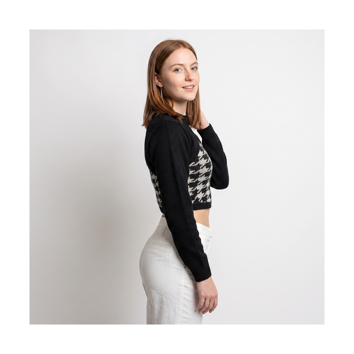 Su&eacute;ter Manga Larga Cuello Redondo Studio Si para Mujer Junior image number null