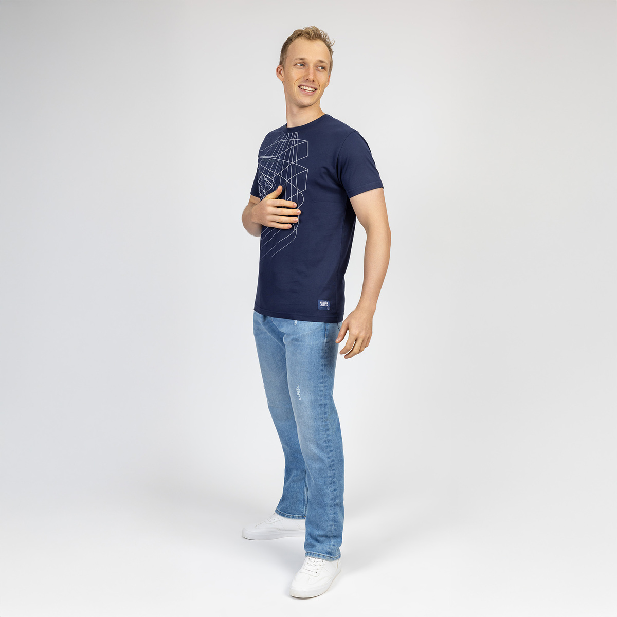 Playera Regular Fit con Dise&ntilde;o Nautica Azul Oscuro Manga Corta Cuello Redondo para Hombre image number null