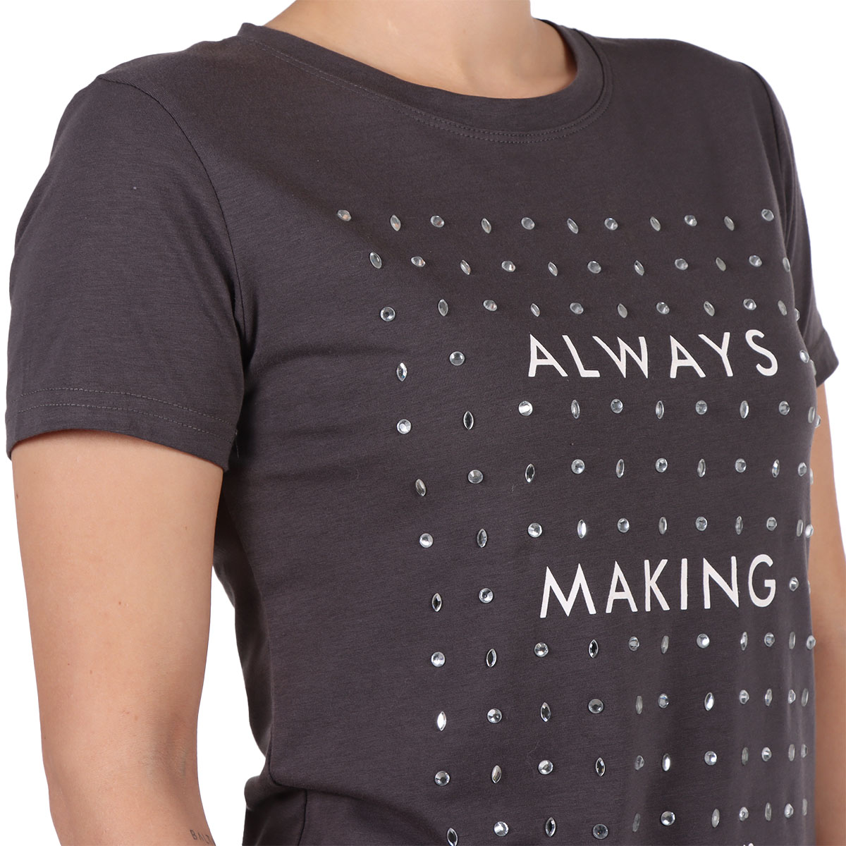 Playera con Estampado Texto y Pedrer&iacute;a STUDIO SI para Mujer image number null