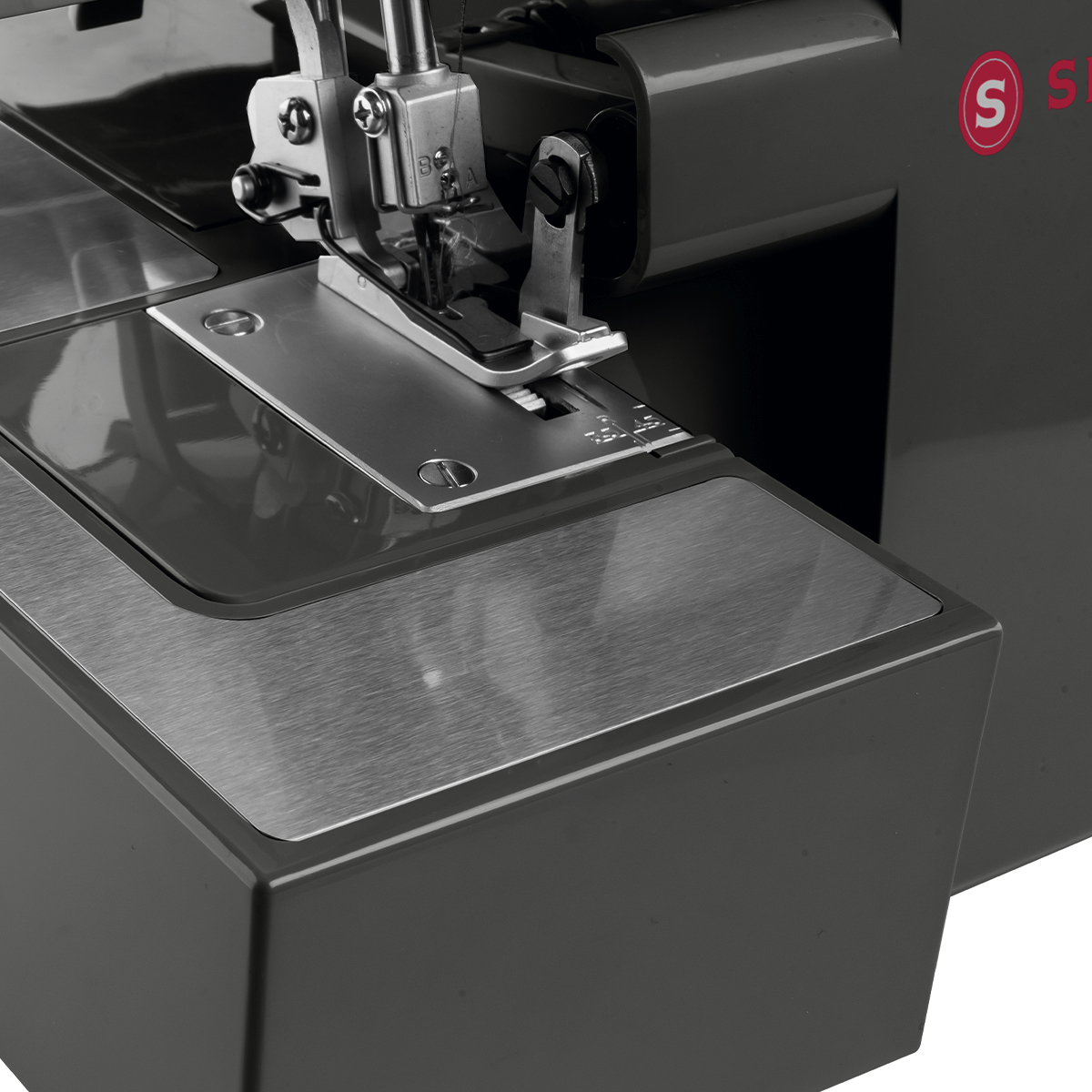 M&aacute;quina de Coser Overlock HD0405S image number null