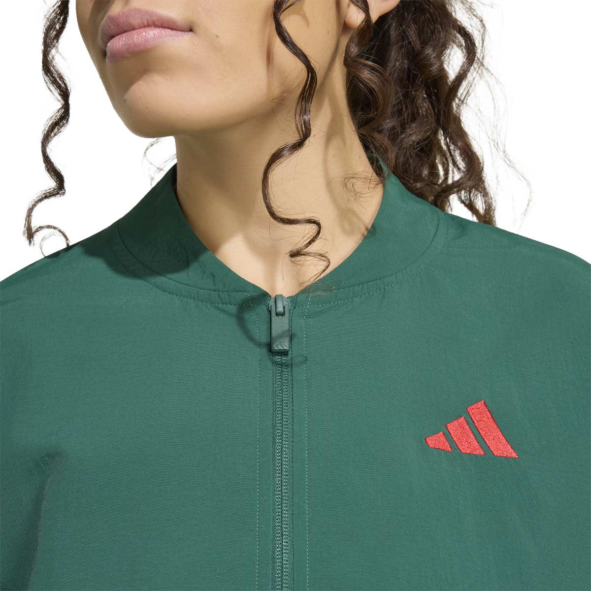 Chamarra Deportiva Adidas para Mujer image number null