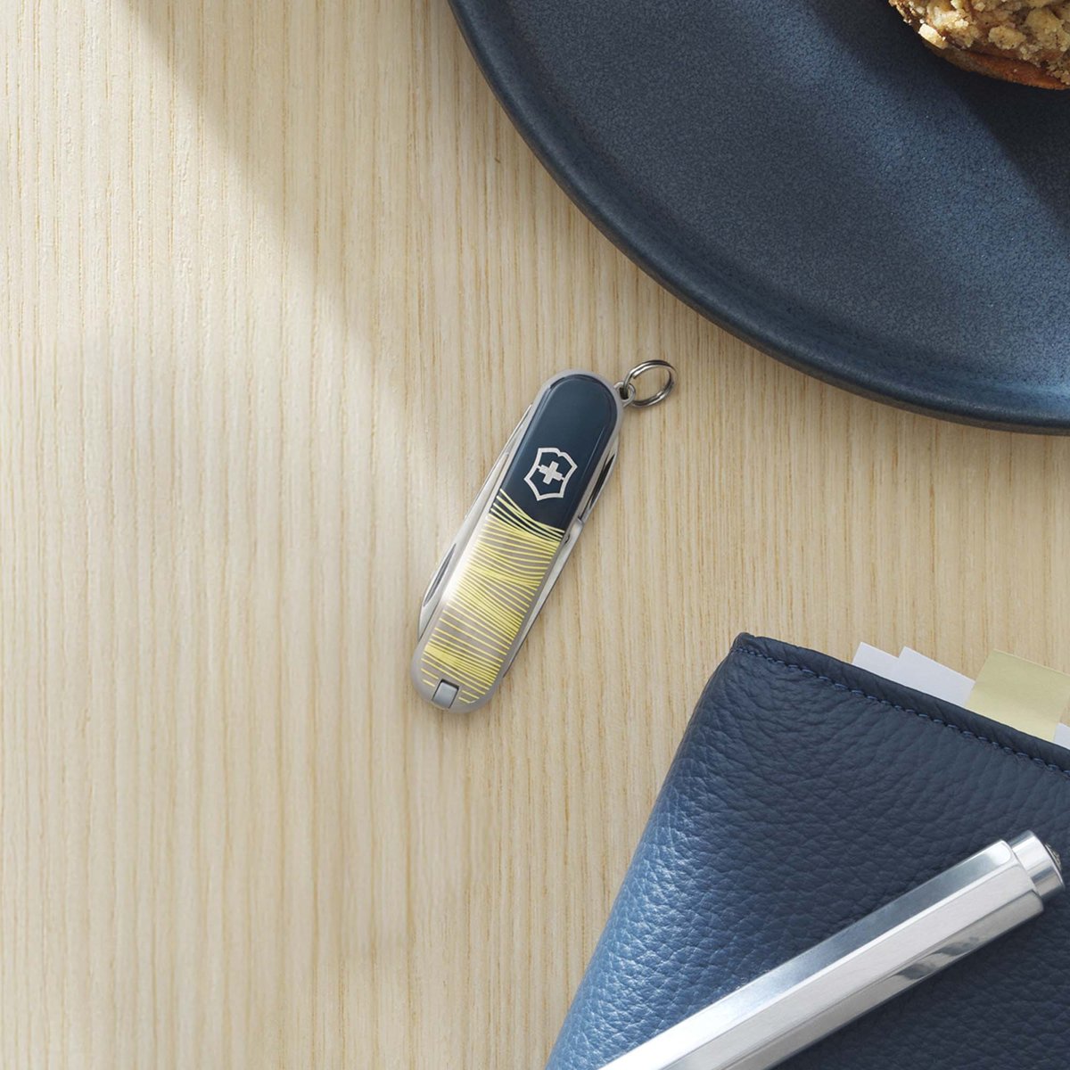 Navaja Classic New York Style Victorinox image number null
