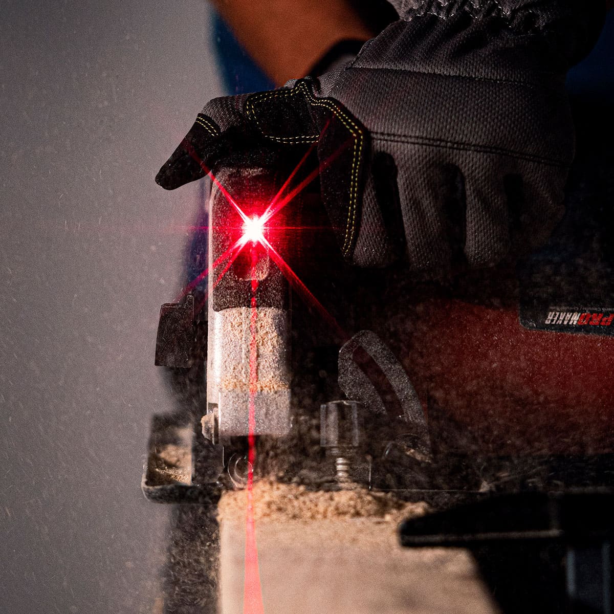 Sierra Circular 7'' 1500W con Gu&iacute;a Laser Promaker image number null