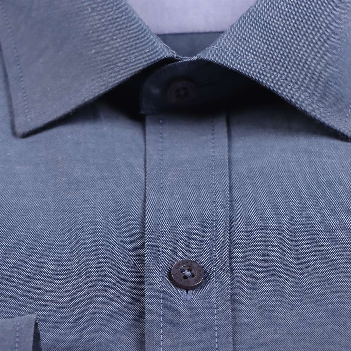Camisa de Vestir Slim Fit Tono Liso CHAPS para Hombre image number null