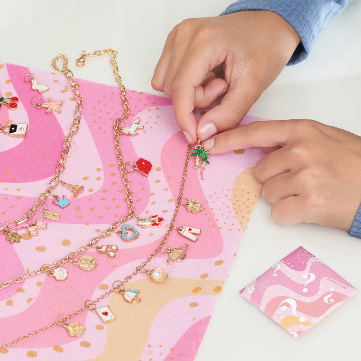 Set De Joyeria Con Charms De Encanto Make It Real image number null