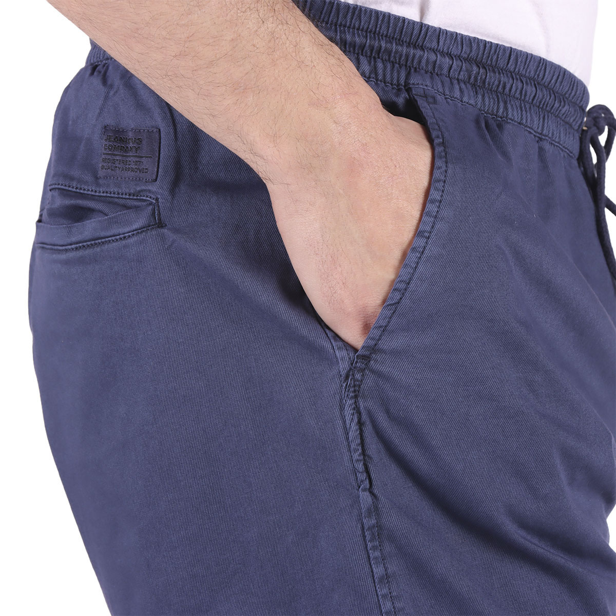 Bermuda de Gabardina Cintura El&aacute;stica Jeanious para Hombre image number null
