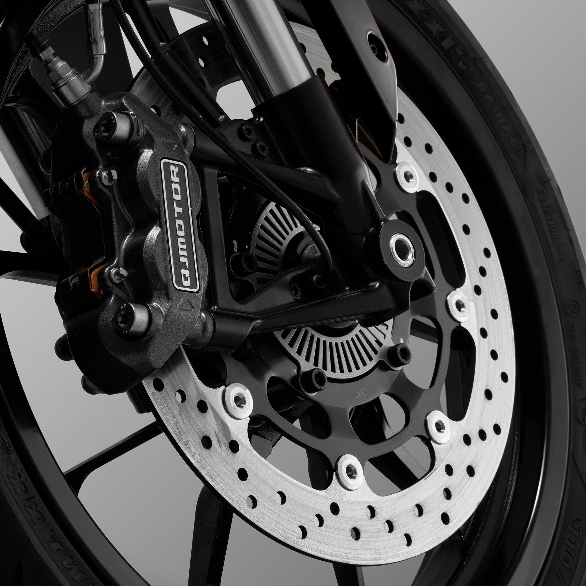 Motocicleta Deportiva Negra Motor 450c 2026 image number null