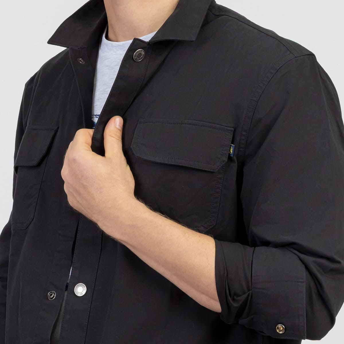 Sobrecamisa Regular Fit Nautica Negra Manga Larga para Homnbre image number null
