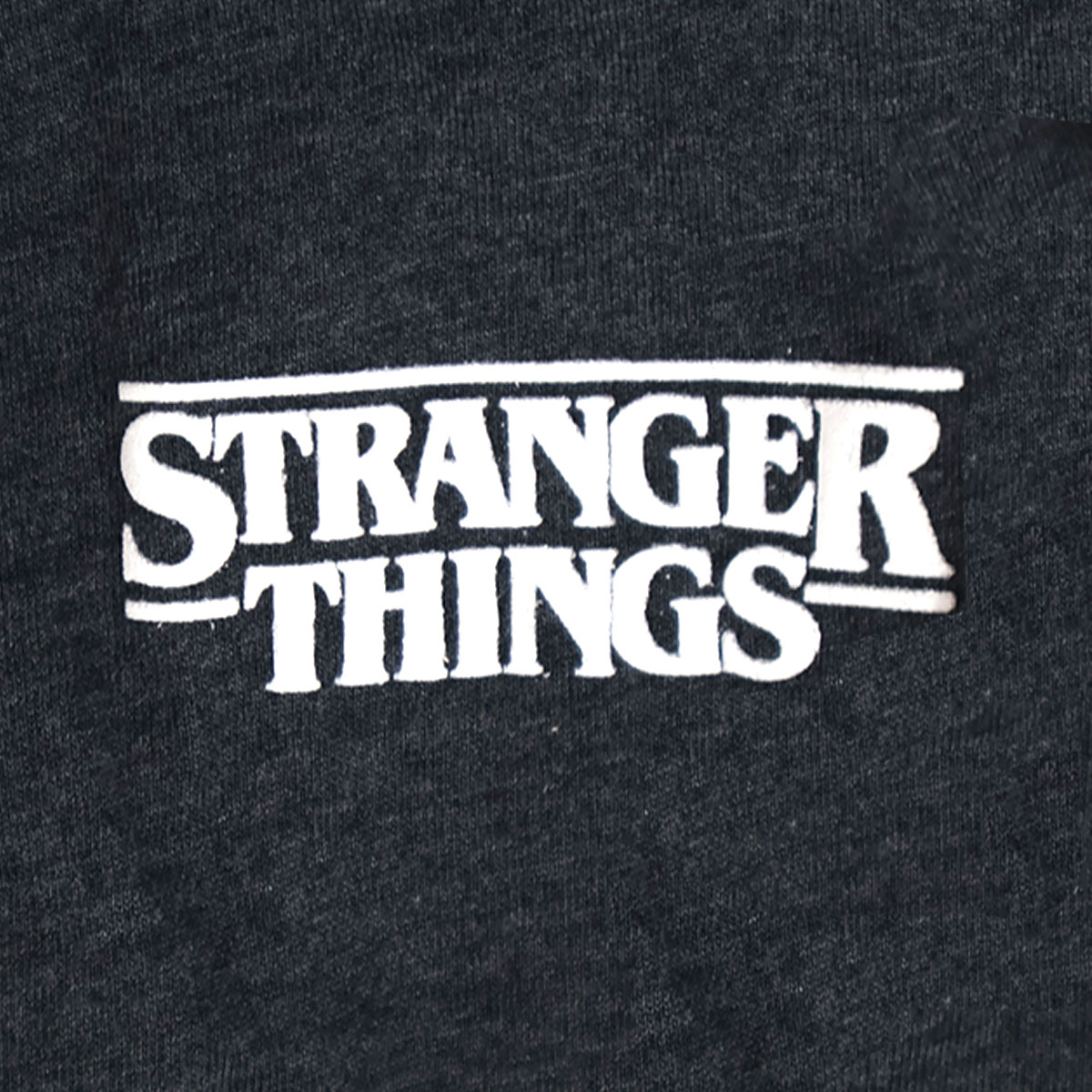 Pijama de Playera Manga Corta y Pantal&oacute;n con Dise&ntilde;o Stranger Things para Hombre image number null