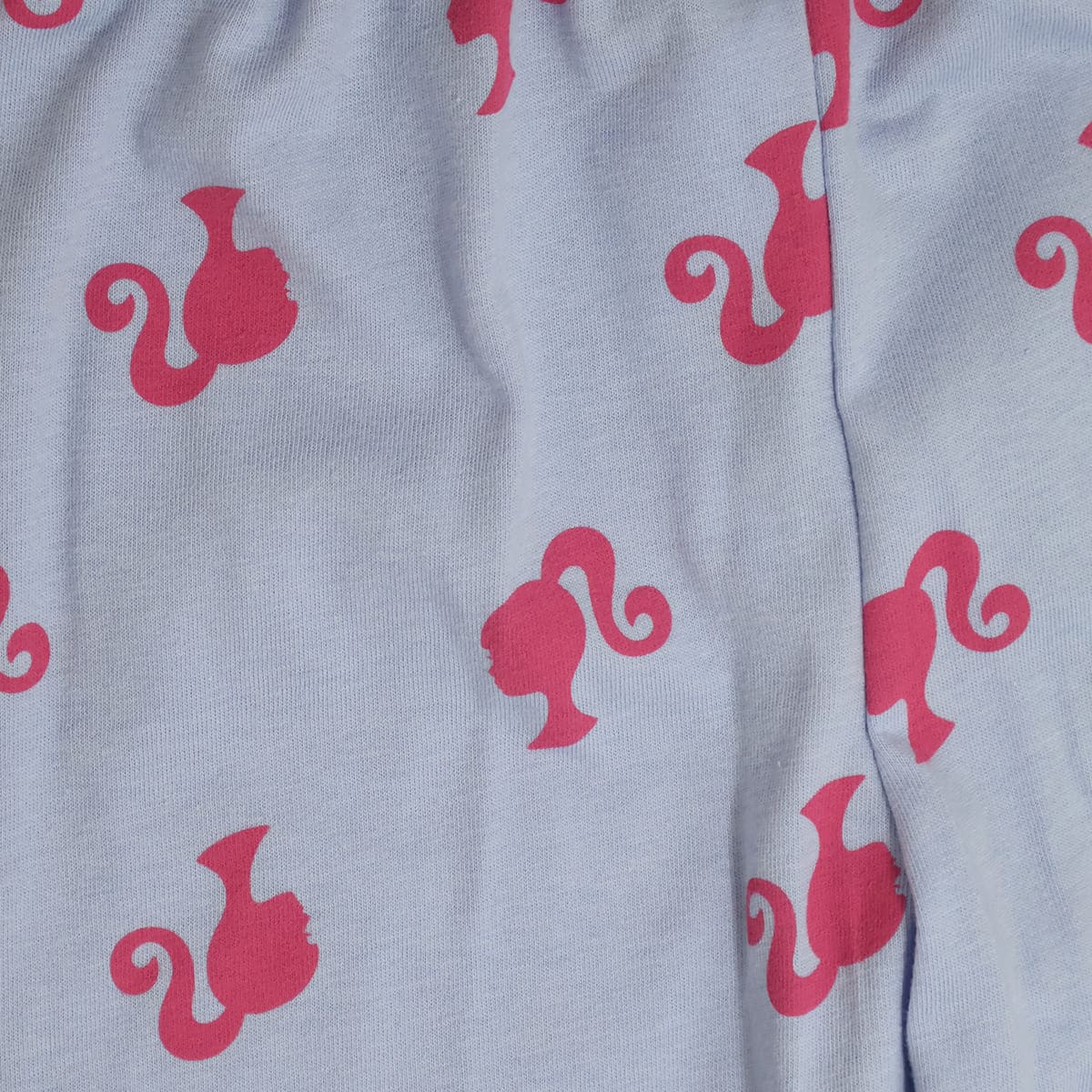 Pijama de Playera Manga Corta con Pantal&oacute;n Dise&ntilde;o Barbie para Ni&ntilde;a image number null