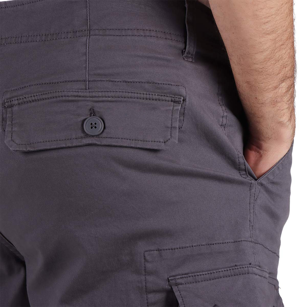 Bermuda Bolsillos Cargo Corte Regular Fukka para Hombre image number null