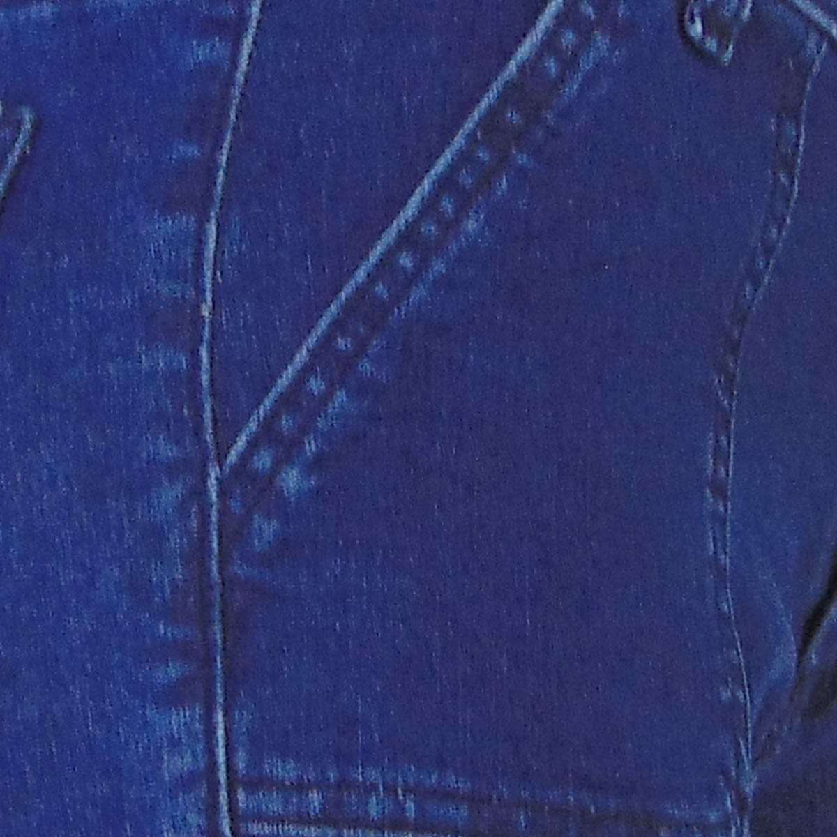 Jeans Corte Recto Cropped Con Blsas Parche Beronna Para Mujer Petite image number null