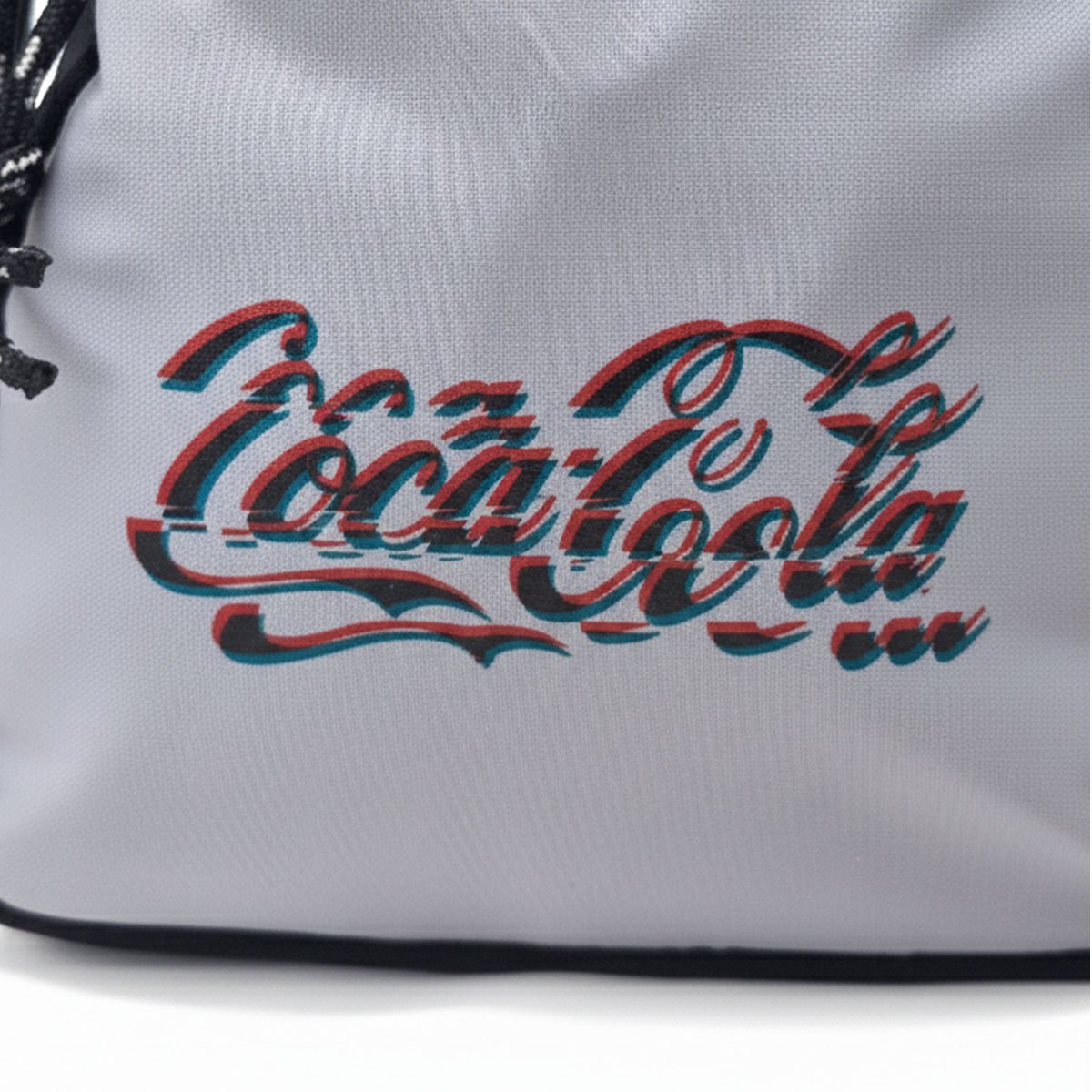 Bolso Crossbody Glitch Coca Cola para Hombre image number null