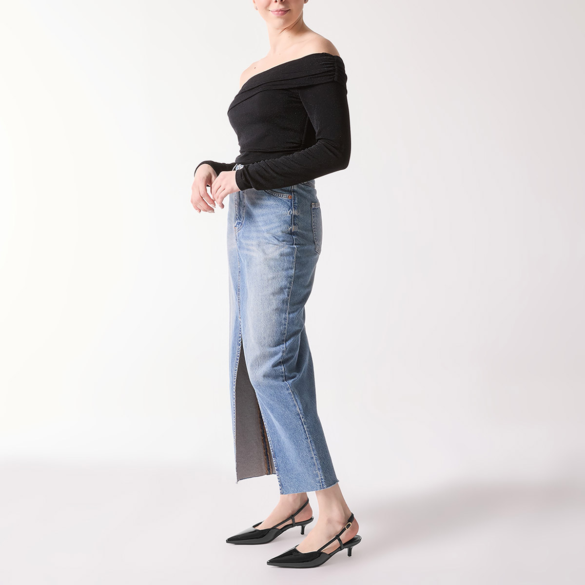 Zapatilla Dise&ntilde;o Tipo Slingback Westies Negro con Punta Fina para Mujer image number null