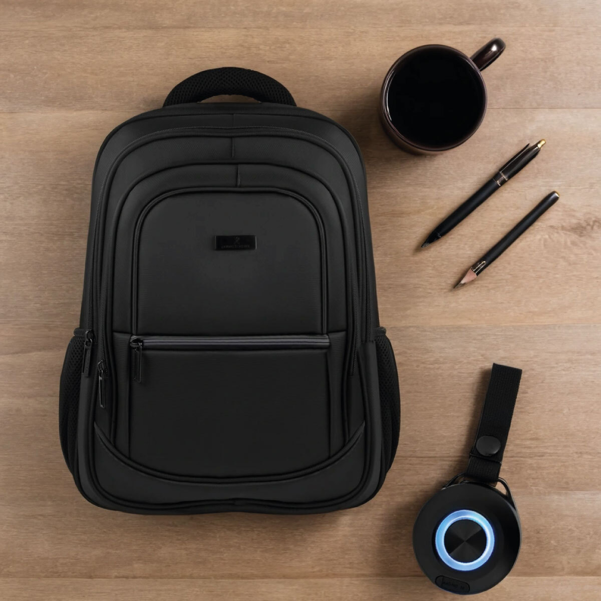 Bundle Backpack Essential Bocina Handy image number null