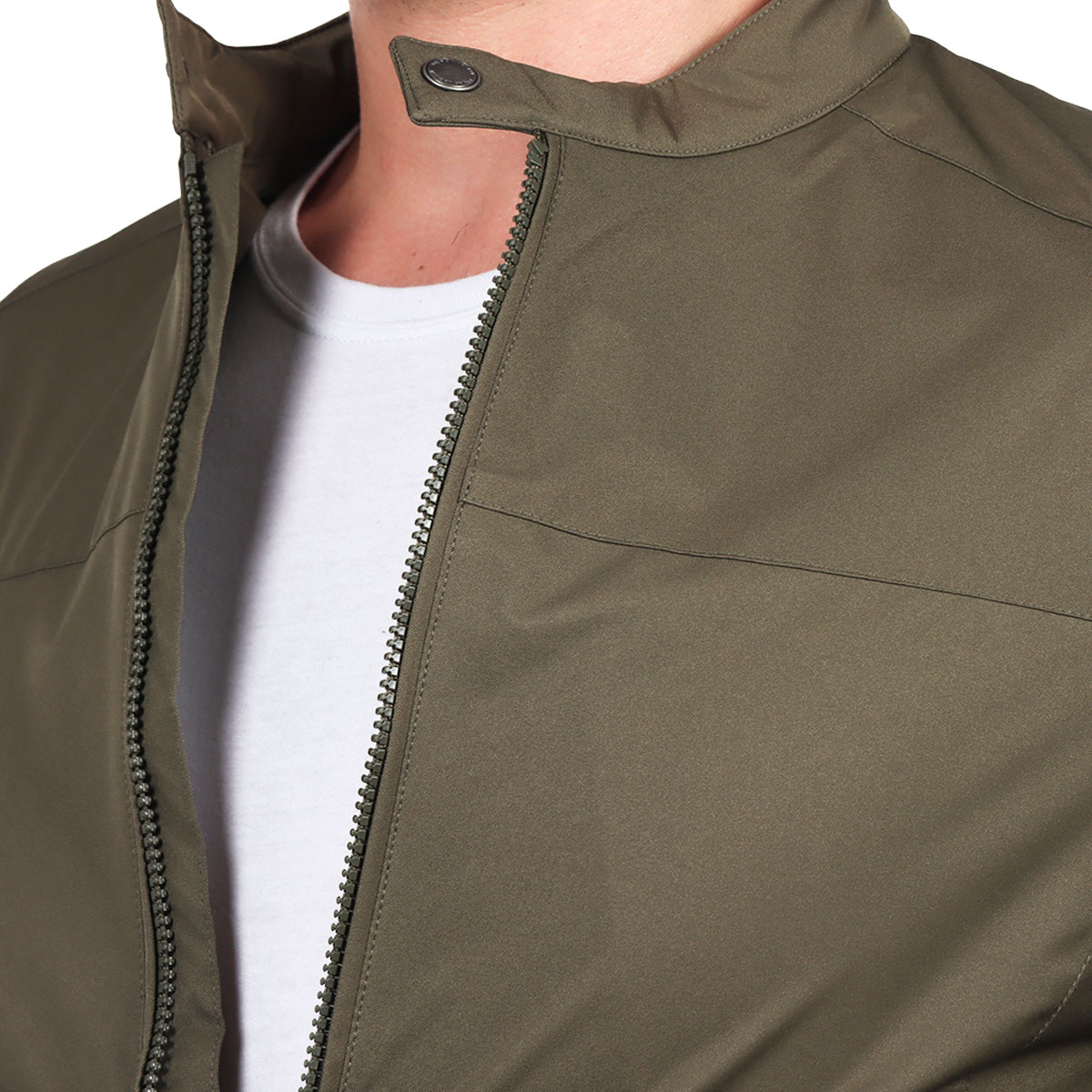 Chamarra Ligera Poli&eacute;ster Cuello Alto Bruno Magnani Hombre image number null