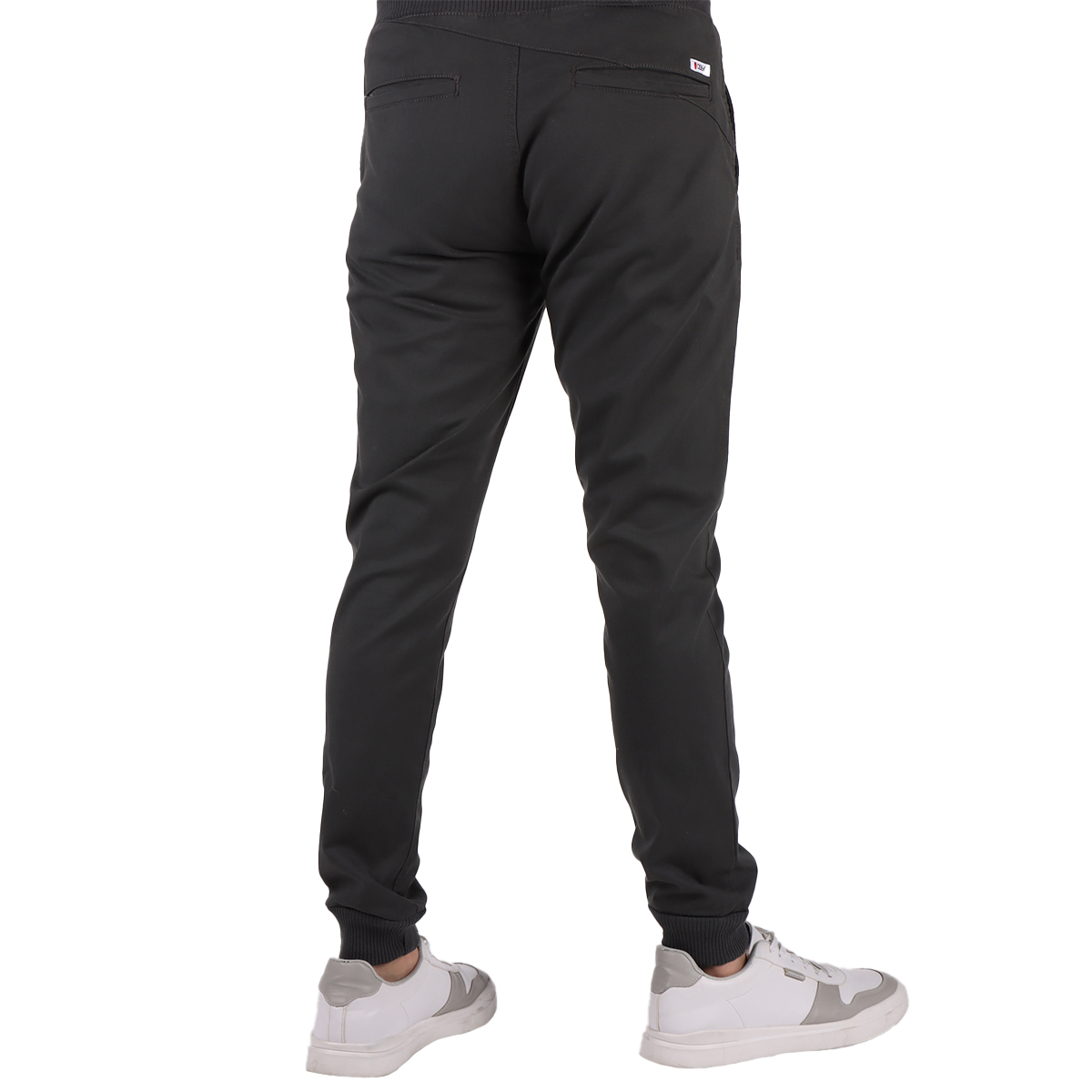 Pantal&oacute;n Jogger Ajuste Regular Oggi Jeans para Hombre image number null