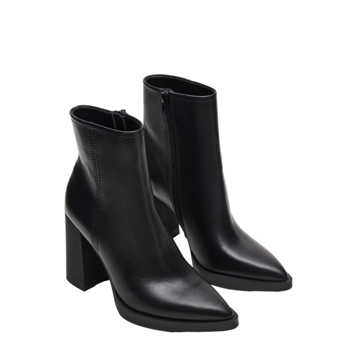 Bot&iacute;n Puntal con Tac&oacute;n Steve Madden Negro para Mujer image number null