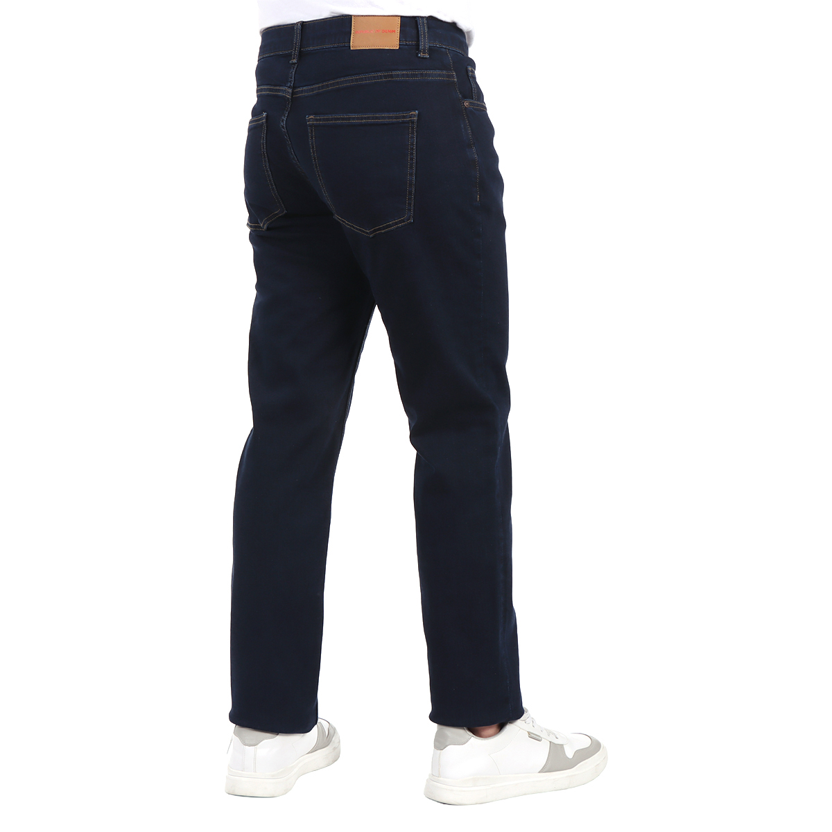 Jeans Modelo Regular Fit Azul Oscuro OVS para Hombre image number null
