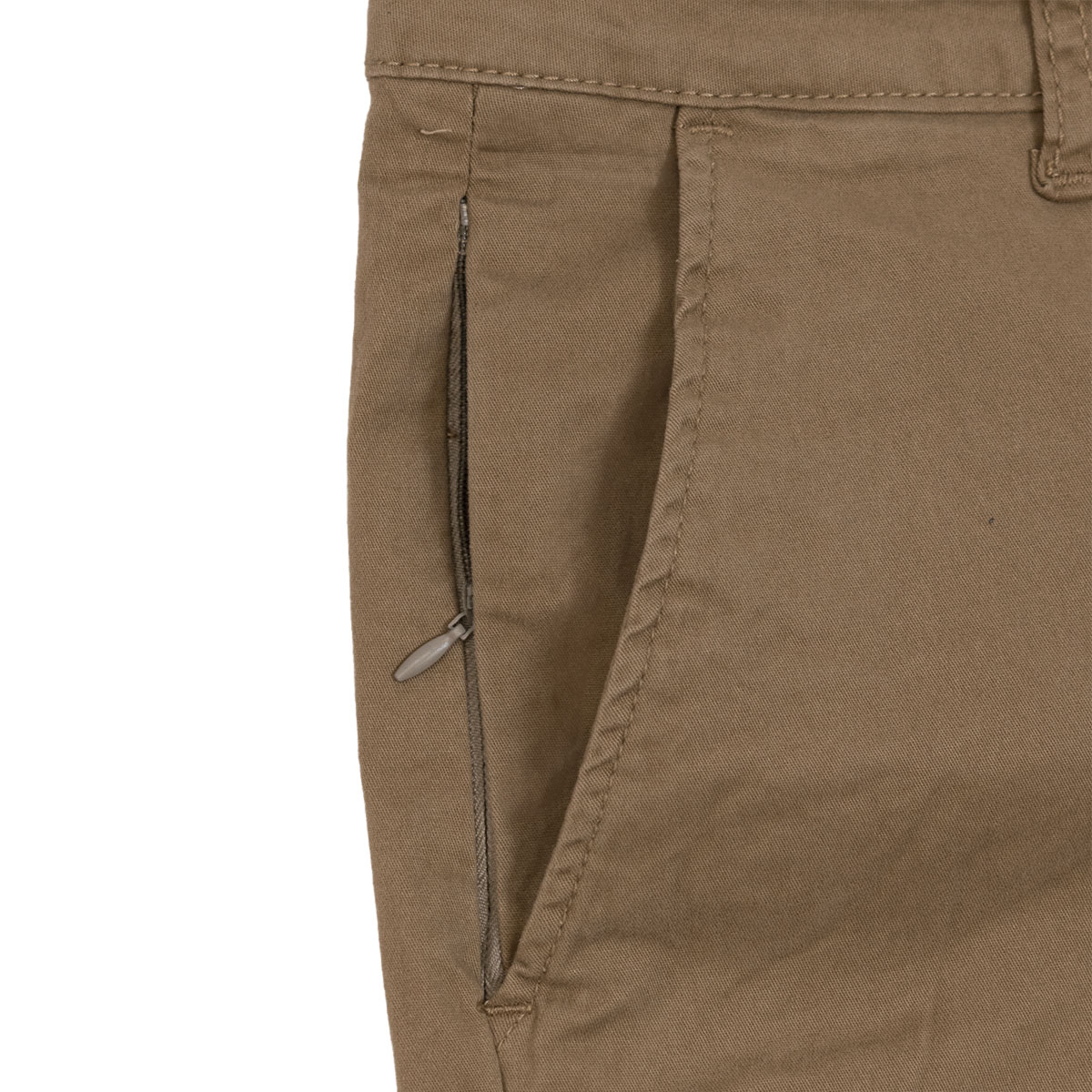 Bermuda Gabardina Polo Club Dise&ntilde;o Liso para Hombre image number null
