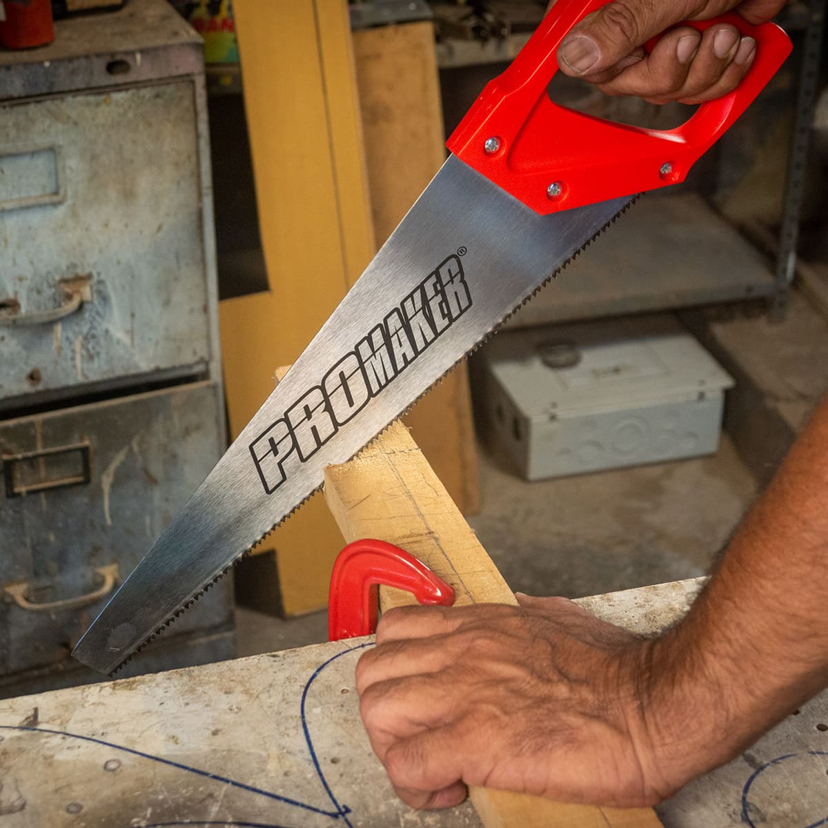 Serrucho Econ&oacute;mico Luctador  20" X 8 Diente Promaker image number null